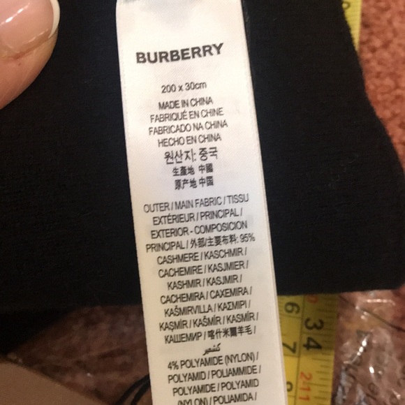 Burberry black scarf brand new 100% Authentic - Picture 10 of 10